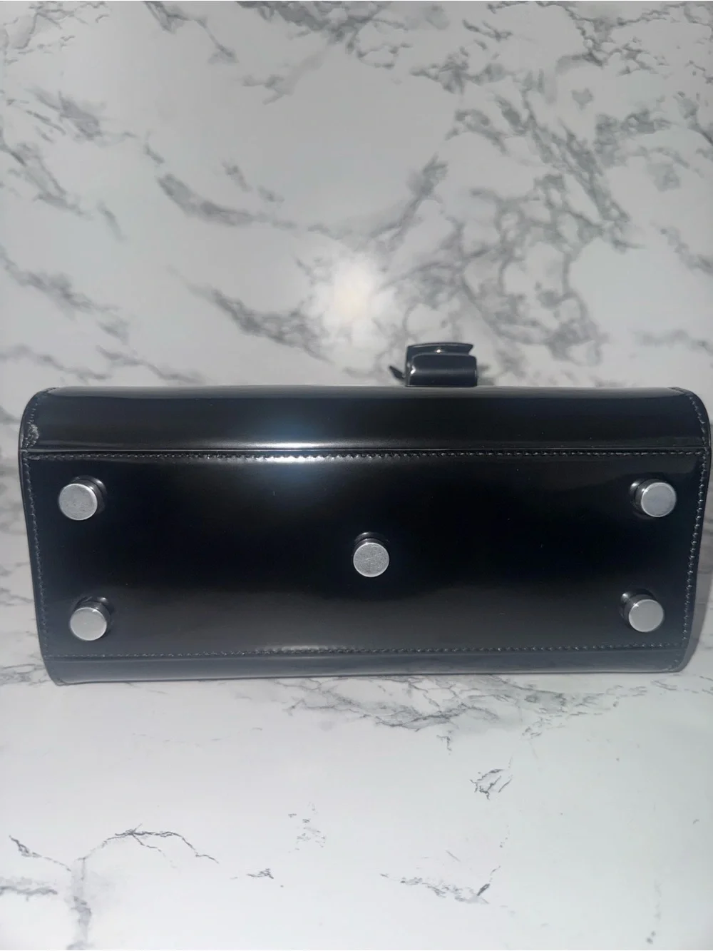 Never used Saint Laurent Nano Sac de Jour Patent Leather Top Handle bag in Black - Picture 3 of 10